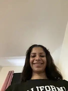 karlatiburcio online show from June 21, 3:07 pm