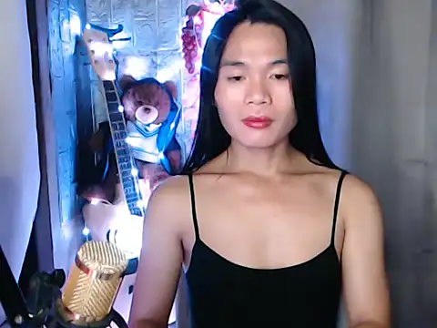 small 13 online show from March 16, 3:48 pm