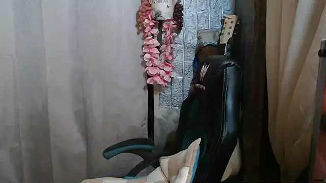 small 13 online show from May 13, 2:57 pm