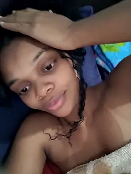 Snapshot of marialuiza2027 chatting on April 21, 1:07 pm marialuiza2027 online show from April 21, 1:07 pm