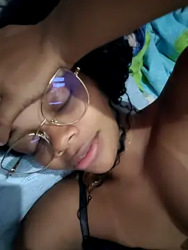 Snapshot of marialuiza2027 chatting on May 1, 12:59 am marialuiza2027 online show from May 1, 12:59 am