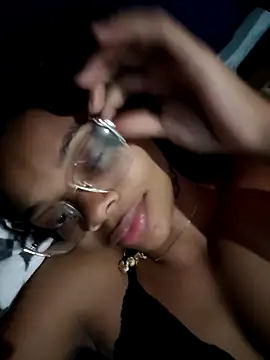 Snapshot of marialuiza2027 chatting on March 28, 5:03 pm marialuiza2027 online show from March 28, 5:03 pm