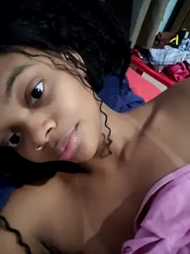 Snapshot of marialuiza2027 chatting on March 18, 5:58 pm marialuiza2027 online show from March 18, 5:58 pm