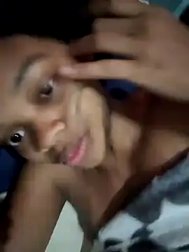 Snapshot of marialuiza2027 chatting on April 12, 10:51 am marialuiza2027 online show from April 12, 10:51 am