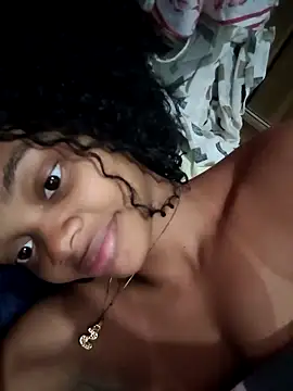 Snapshot of marialuiza2027 chatting on April 6, 6:09 pm marialuiza2027 online show from April 6, 6:09 pm