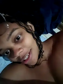 Snapshot of marialuiza2027 chatting on April 30, 3:13 am marialuiza2027 online show from April 30, 3:13 am