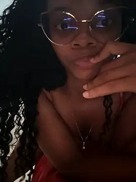 Snapshot of marialuiza2027 chatting on May 8, 2:59 am marialuiza2027 online show from May 8, 2:59 am