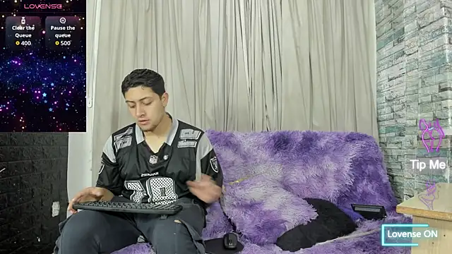 NoahAndBunny online show from June 30, 11:32 am