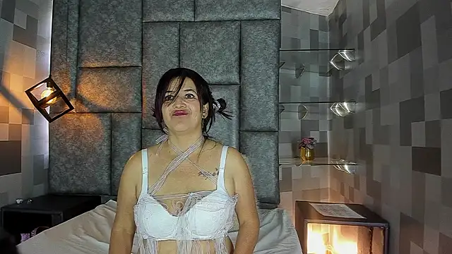Snapshot of ivannia_Lawrence chatting on March 21, 6:45 pm ivannia Lawrence online show from March 21, 6:45 pm