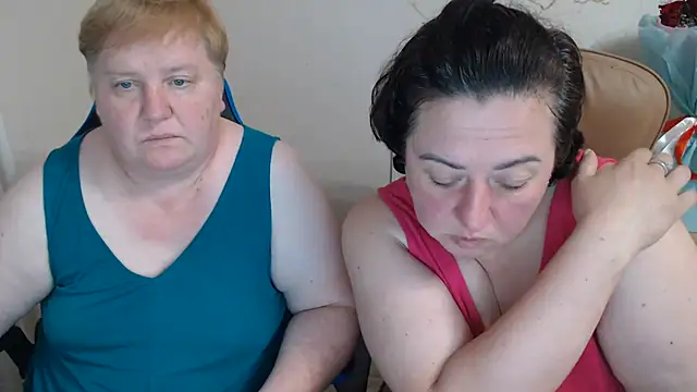 Snapshot of Lindy-Jeanie chatting on July 21, 7:26 pm Lindy-Jeanie online show from July 21, 7:26 pm