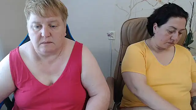 Lindy-Jeanie online show from June 15, 3:55 pm