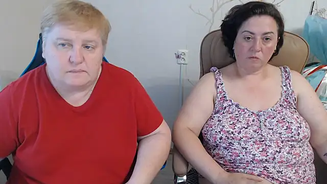 Snapshot of Lindy-Jeanie chatting on July 27, 4:47 pm Lindy-Jeanie online show from July 27, 4:47 pm