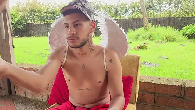 DilanAndres online show from April 8, 2:29 pm