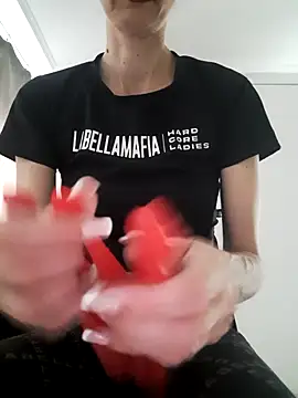 pimentinha02 online show from April 17, 1:47 pm