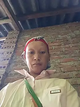 Heli pusy online show from May 22, 11:25 pm
