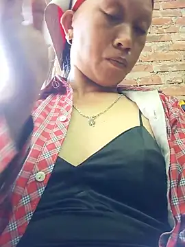 Heli pusy online show from June 15, 7:30 am