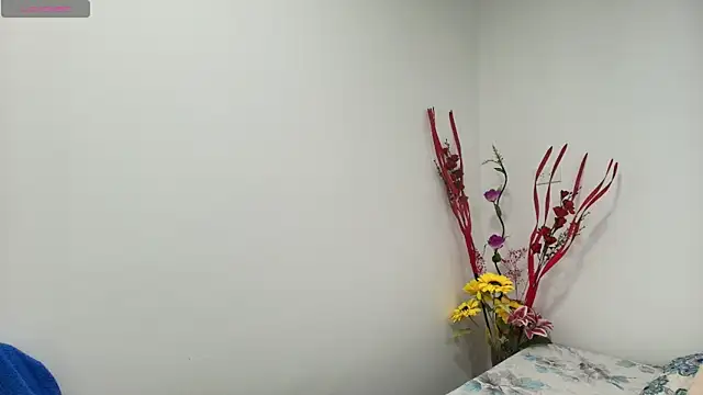 carlaantonellii online show from May 15, 1:42 pm