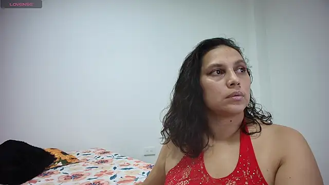 carlaantonellii online show from July 3, 4:19 am