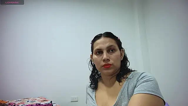 carlaantonellii online show from June 25, 3:37 am