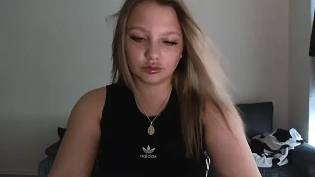 bettyloveu online show from July 28, 3:21 pm