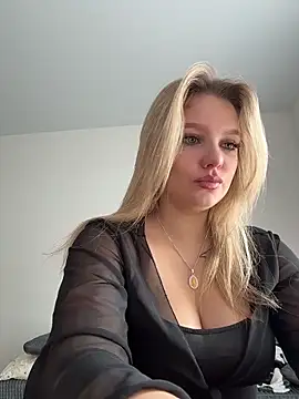 bettyloveu online show from May 6, 4:05 am