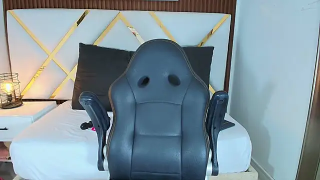 Sluttyysucker  online show from March 24, 12:16 pm