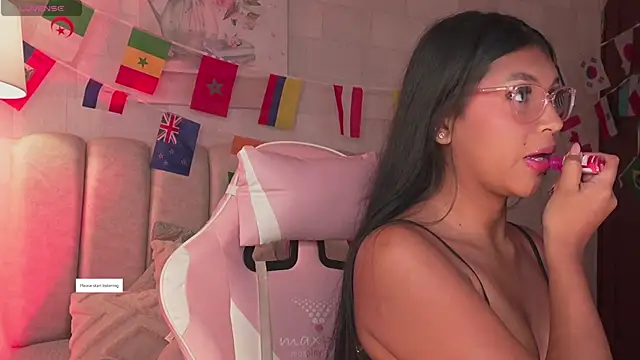 Naomi-Gray online show from June 30, 7:03 pm