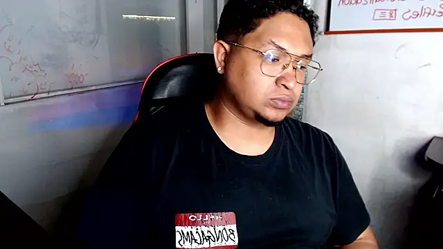 BeefJoe18 online show from March 26, 2:10 am