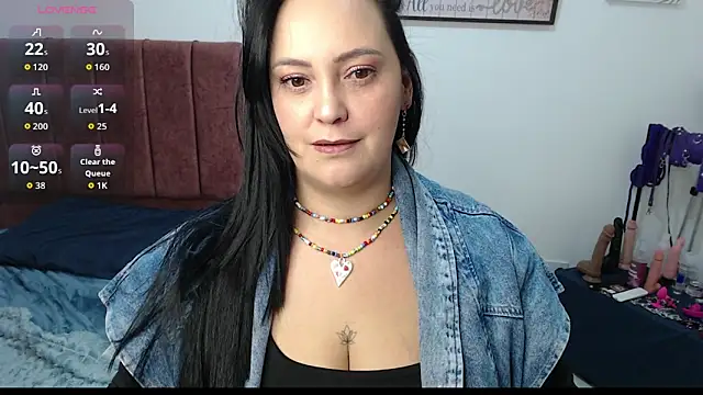 Snapshot of Veroniicabbw_ chatting on May 10, 12:53 pm Veroniicabbw online show from May 10, 12:53 pm