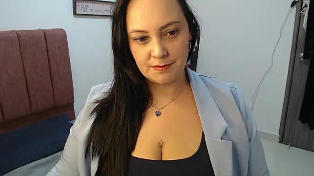 Snapshot of Veroniicabbw_ chatting on June 15, 1:33 pm Veroniicabbw online show from June 15, 1:33 pm