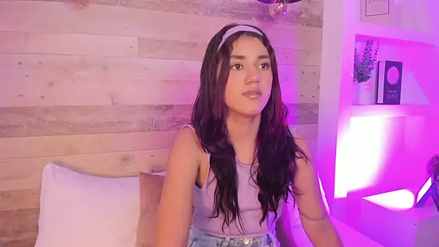 cristin collins online show from July 2, 2:23 am