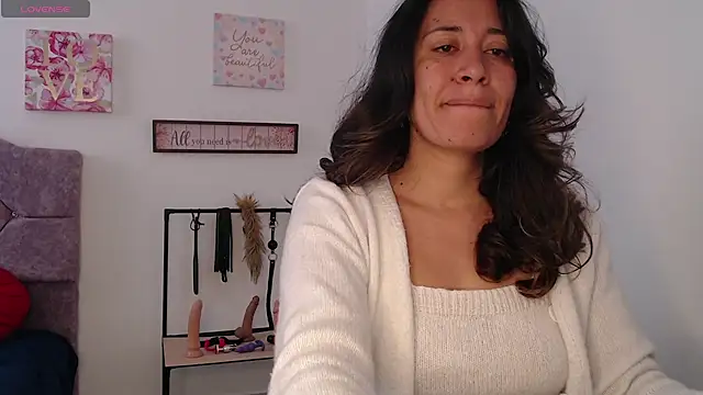 violeta scott online show from March 25, 2:05 pm