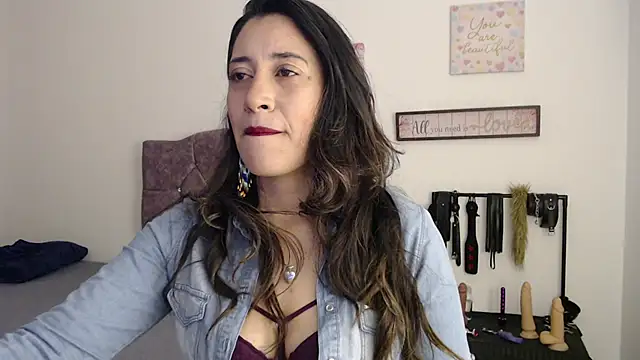 violeta scott online show from June 4, 12:10 pm
