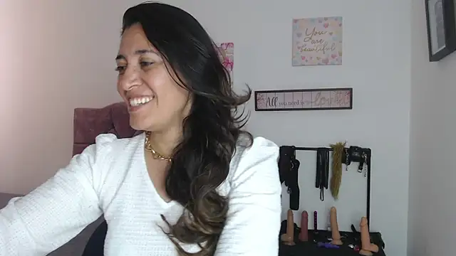 violeta scott online show from June 15, 2:39 pm