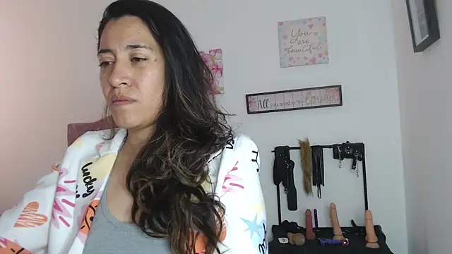violeta scott online show from June 16, 2:06 pm