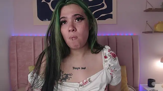 Liliith Zeniith online show from March 28, 8:10 pm