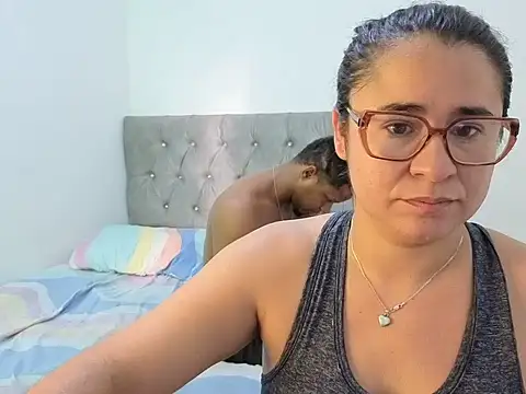 estrellajunior online show from June 7, 11:48 am