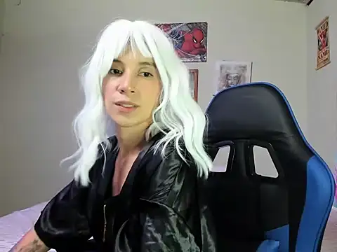 EvelinSerrato444 online show from April 19, 2:56 am