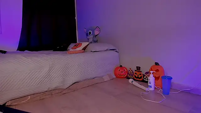 kristy bennet online show from October 18, 3:19 am