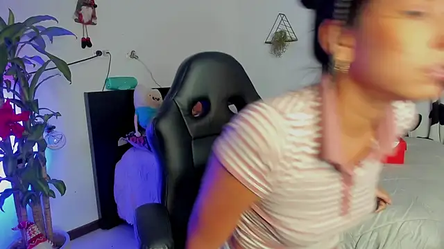 kristy bennet online show from December 22, 3:33 am