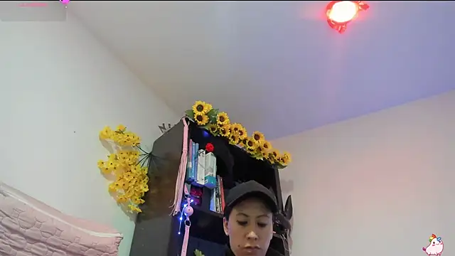 ItsAmara online show from June 10, 1:01 pm