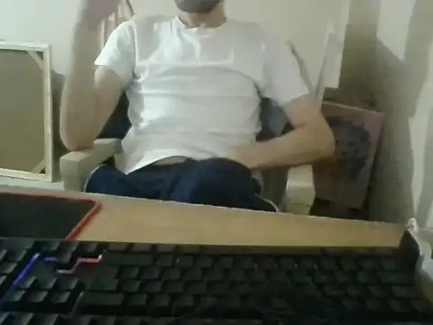 Bigfeet47dikcis17 online show from March 13, 12:59 am