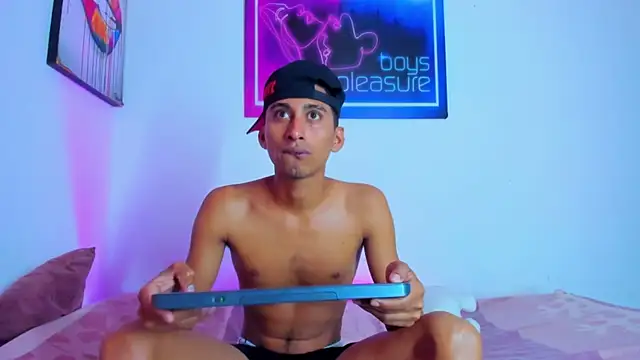 Boys xxx  online show from April 19, 12:17 pm