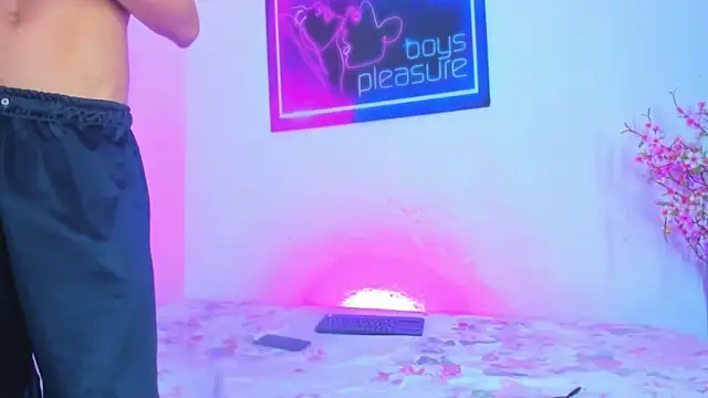 Boys xxx  online show from April 12, 6:38 am