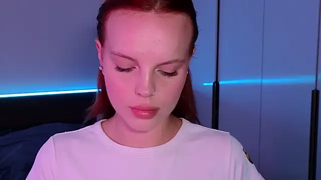 mollybossy online show from July 18, 1:36 am