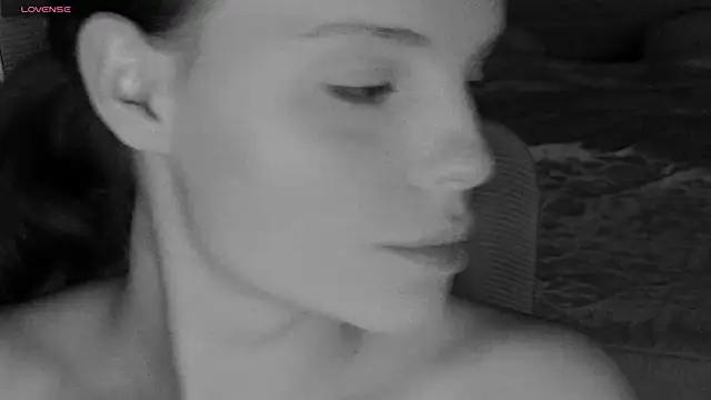 Snapshot of mollybossy chatting on May 3, 2:05 am mollybossy online show from May 3, 2:05 am