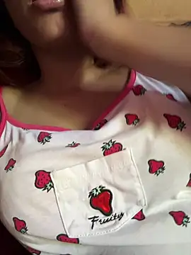 Snowygirl11 online show from April 20, 4:15 am