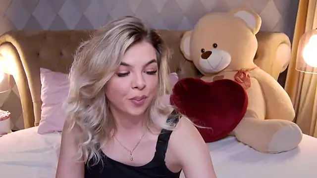 KimmBliss online show from April 15, 7:58 pm