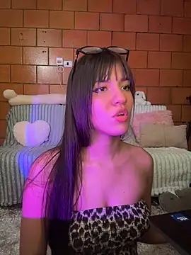 xayah cute online show from May 8, 4:49 am
