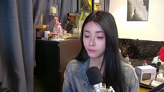 XiaoYuBao- online show from March 13, 7:46 am